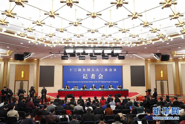 科技部就“加快建设创新型国家”答记者问